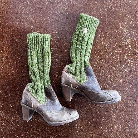 Leather ankle boots with a green knit shaft - Picture 4 of 9